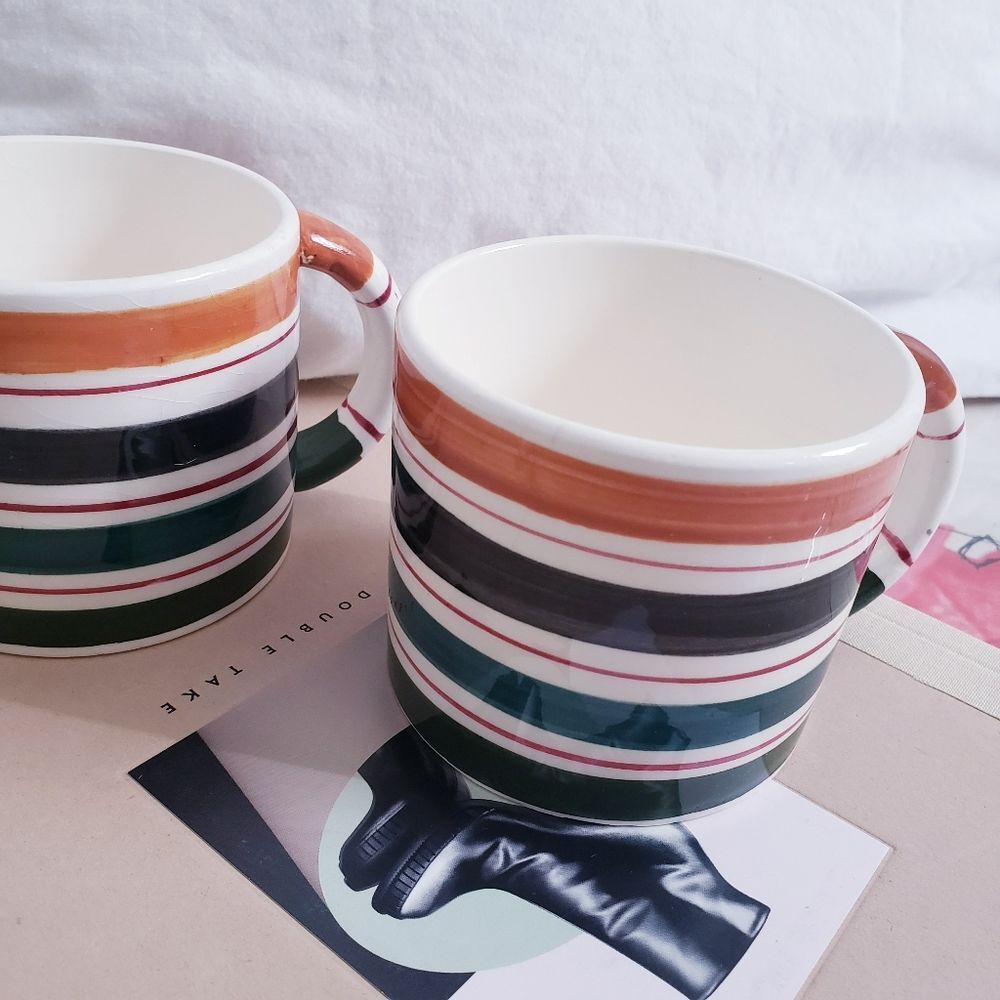 set of 2 Japan-made ceramic mugs